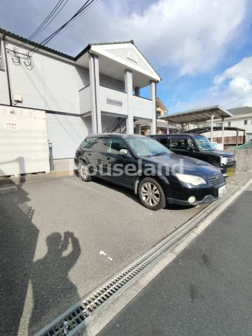 T・Hパレス今福の駐車場