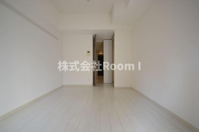 【洋室】 | プレサンス谷町アルファ | コンパクトで使いやすい洋室です