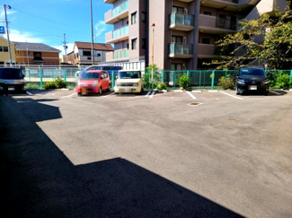【駐車場】