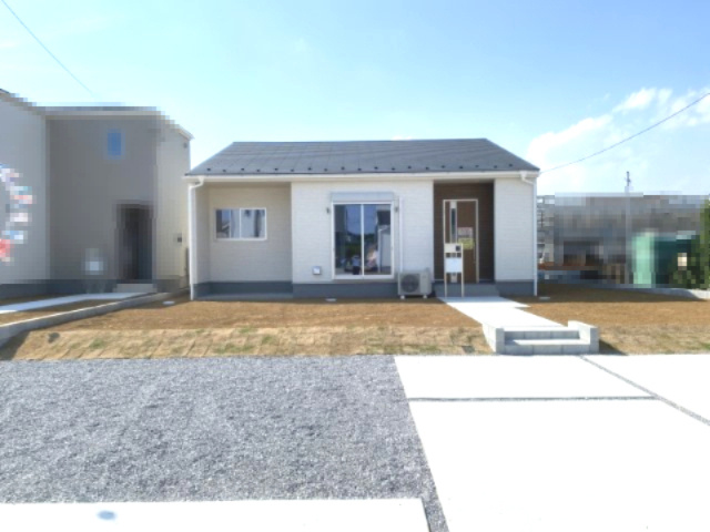 鴻巣市屈巣～新築分譲住宅～の外観|人気の平屋建て。建物完成済みにつきご内覧できます。土地面積：約97坪