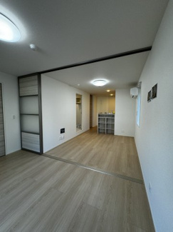 【内装】 | Farouche