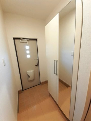 【玄関】 | プラム　シュシュＡ