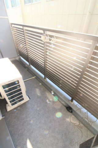 Dimus新大阪のバルコニー