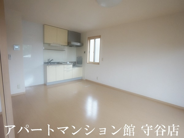 カサベルデBの居間・リビング