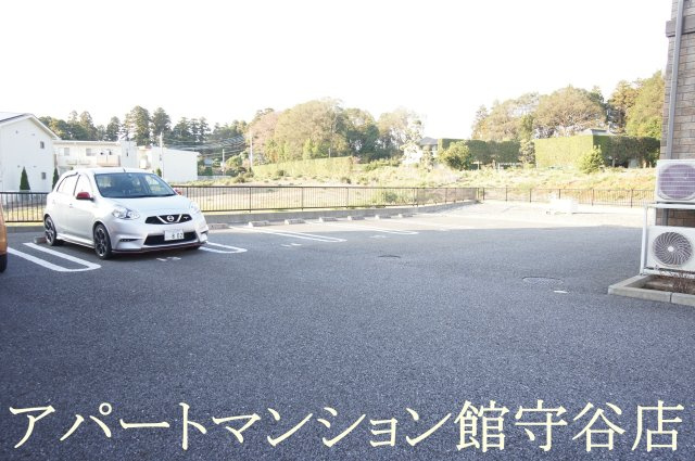 カサベルデBの駐車場
