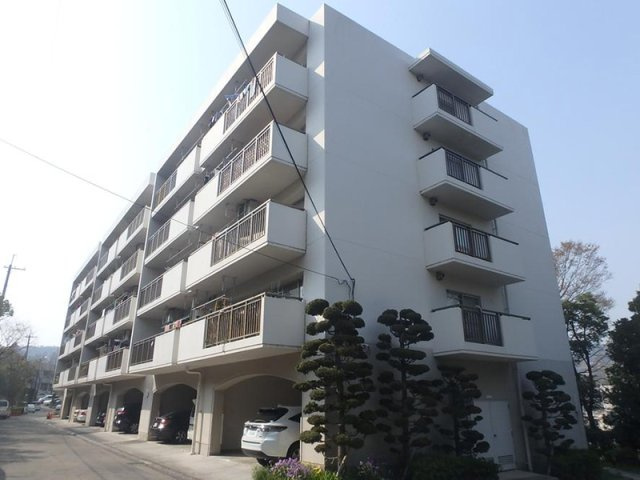 箕面粟生第六住宅の外観