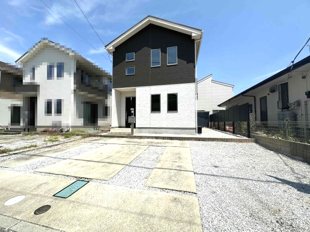 玉村町大字福島　中古1980の前面道路含む現地写真