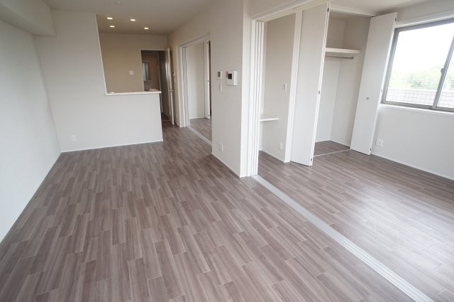 ヴァンベール仁川の居間・リビング