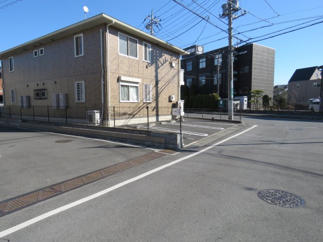 ルミエールの駐車場
