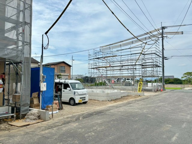 大川市大字三丸の新築一戸建の前面道路含む現地写真