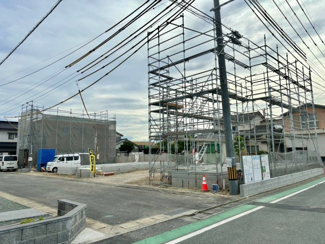 大川市大字三丸の新築一戸建の前面道路含む現地写真
