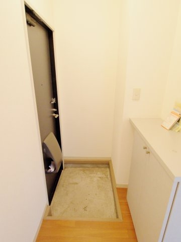 ツインズコートAの玄関