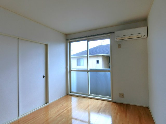 パルテール市川の洋室