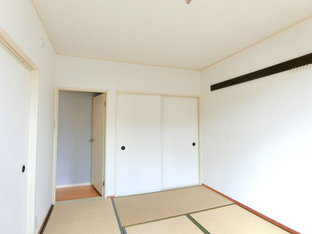 パルテール市川の和室