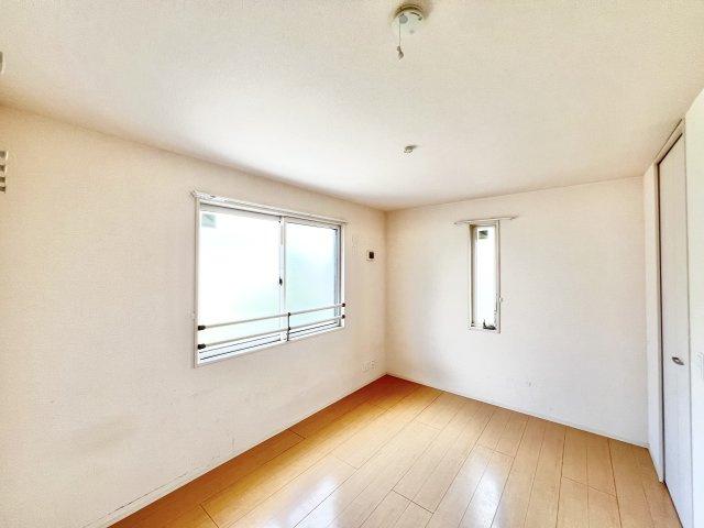 ロイヤルガーデンスタシオンの洋室|※別部屋参考写真