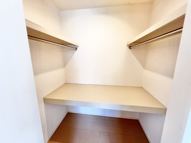ロイヤルガーデンスタシオンの収納|※別部屋参考写真