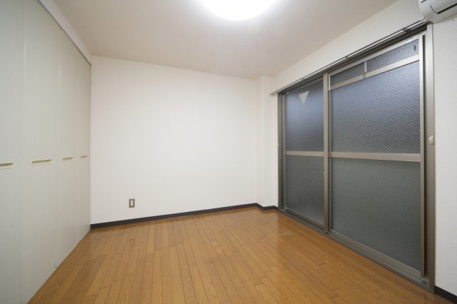 グリュック・雄の居間・リビング|4A号室