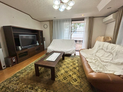 【居間・リビング】 | 寝屋川市東香里園町 中古戸建