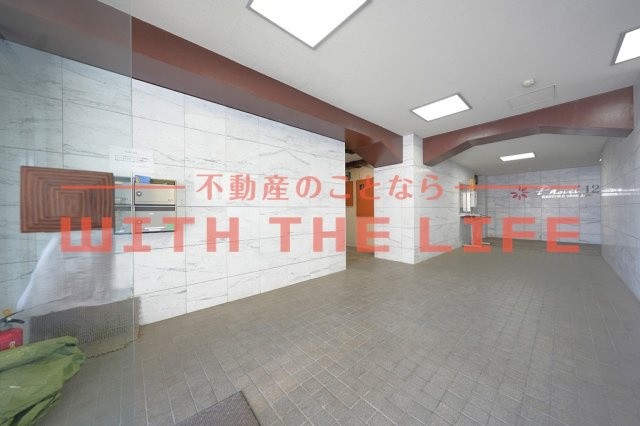 パステルNo12【キャッシュバック対象物件】のエントランス|落ち着いたエントランスです