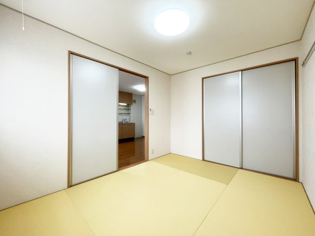 ファミール三軒屋　Ｂ棟の和室