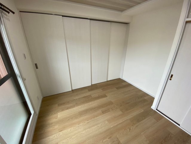 ライオンズマンション高針台のその他|【可動式引き戸】
リビングと隣の洋室は用途に応じて間仕切り可能です。