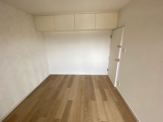 ライオンズマンション高針台の子供部屋|木の温もりがやさしいフローリング