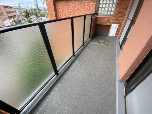ライオンズマンション高針台のバルコニー|陽当り良好なバルコニーです、洗濯物が良く乾きます。