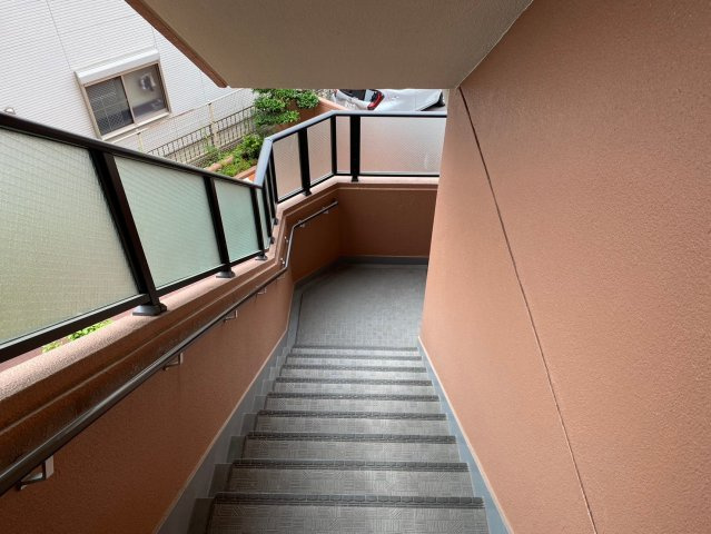 ライオンズマンション高針台のその他共用部分|共用階段。