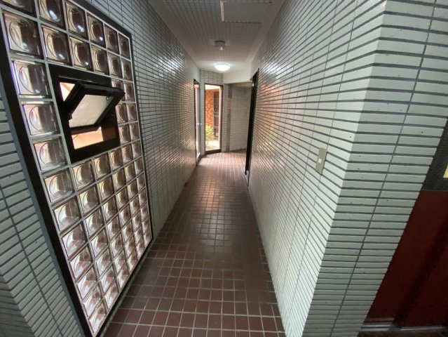 ライオンズマンション高針台のロビー|お洒落な空間ですね