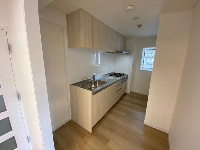 ライオンズマンション高針台のキッチン|大容量の収納付きシステムキッチン