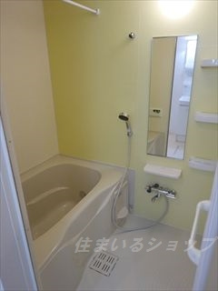 安芸高田市吉田町山手のアパートの浴室|追い焚き・浴室暖房乾燥機あり