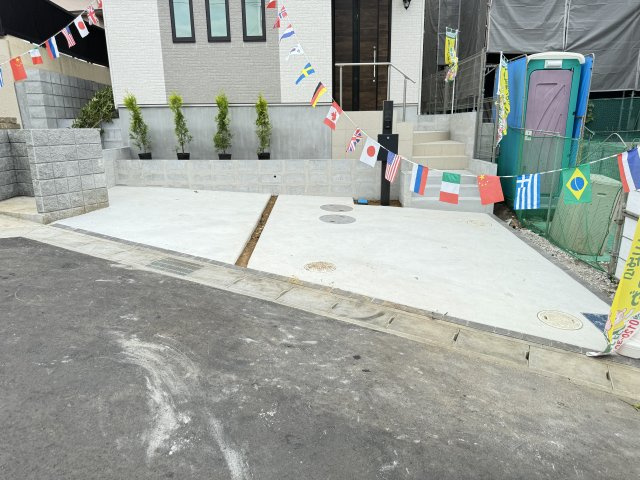 市川市国府台５丁目新築戸建【国府台小学校：2分】の駐車場|E号棟駐車スペース