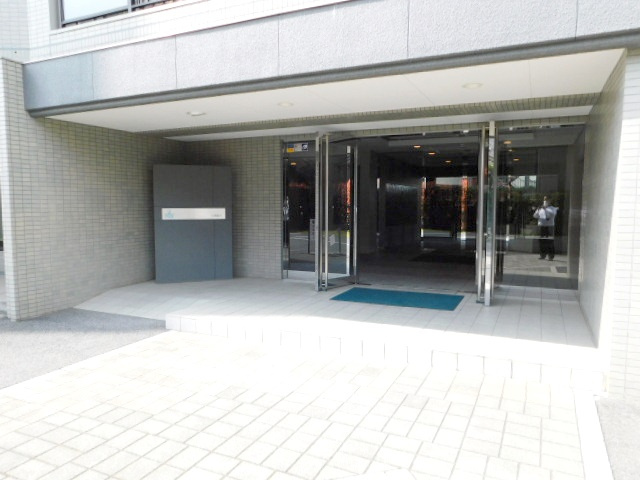 プランヴェール入間霞川のエントランス