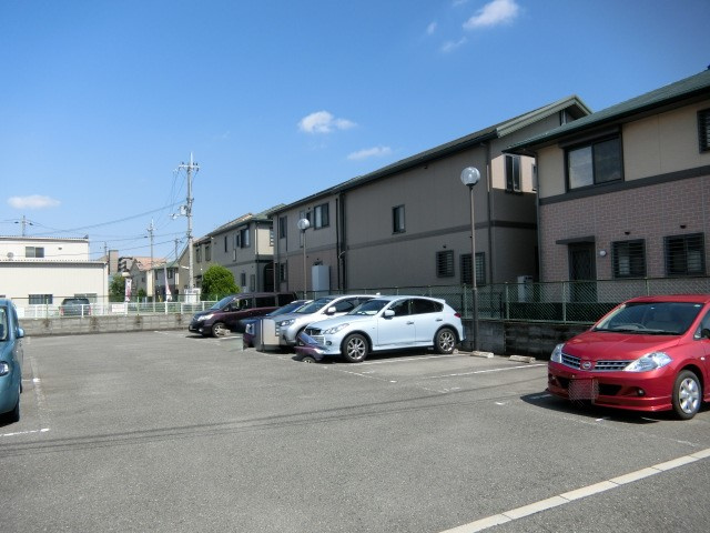 グランディールの駐車場