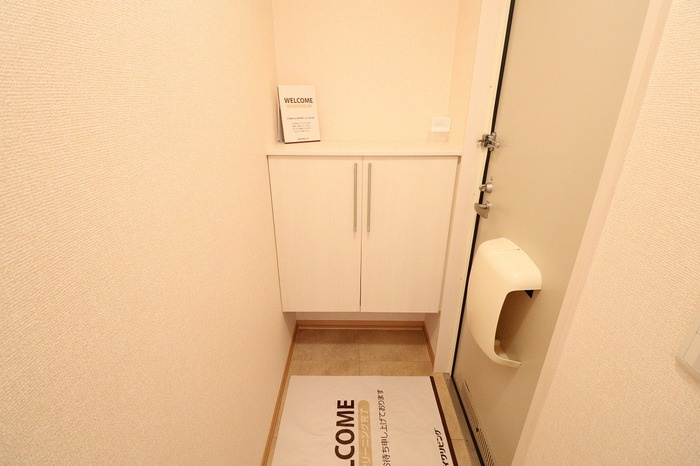 サニーウエル Aの玄関