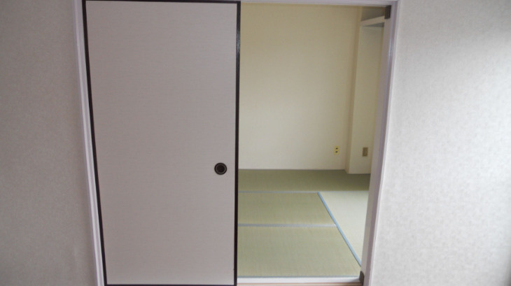 津福山一ビルの収納|たっぷりとした収納スペースです
