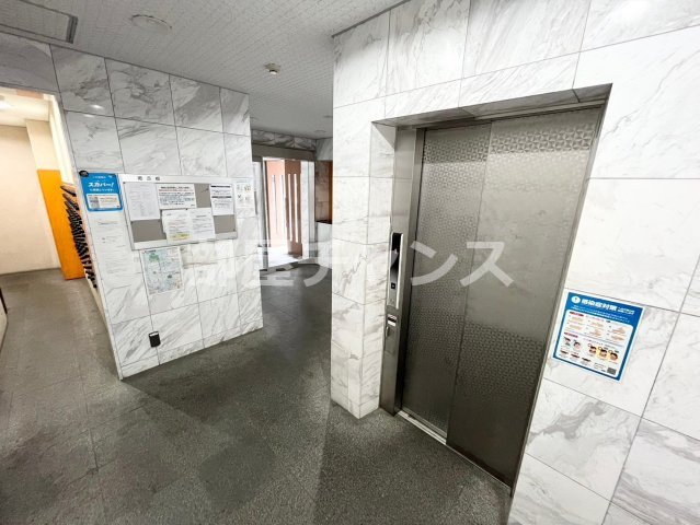 リヴシティ鶴舞のロビー