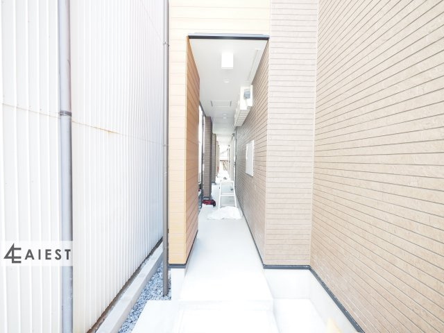 ルーエ町南のエントランス