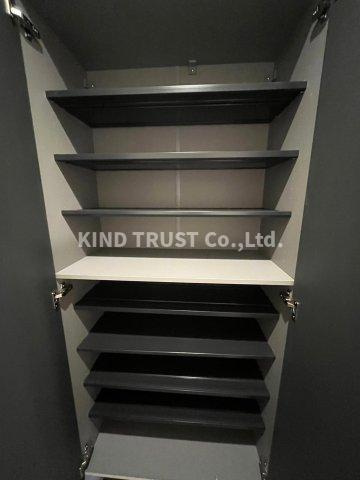 エクシアテラス梅田の収納|便利な収納スペースです