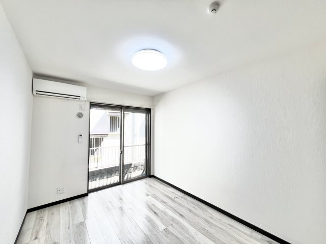 ヴィラ・アヴェニューⅡの寝室|使い勝手のいい寝室です