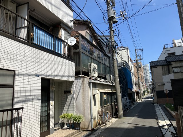 台東区清川２丁目の売地の前面道路含む現地写真