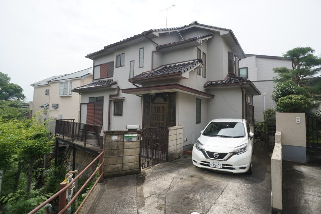 武庫山１丁目貸家