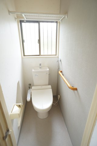 武庫山１丁目貸家のトイレ