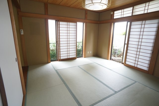 武庫山１丁目貸家の和室