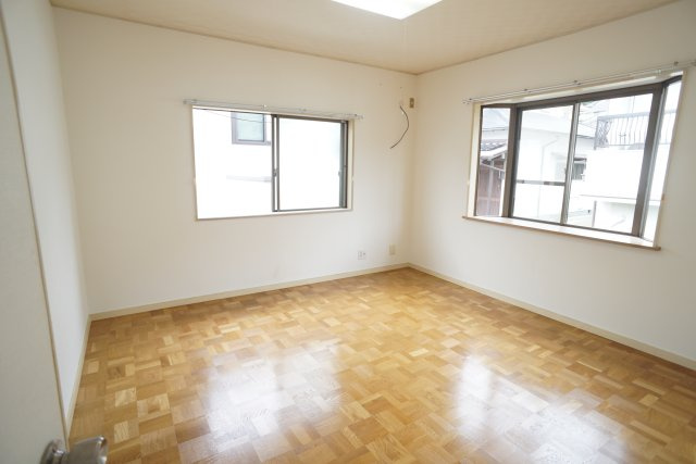 武庫山１丁目貸家の居間・リビング