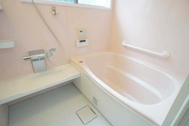 武庫山１丁目貸家の浴室