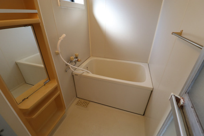 【浴室】 | メゾンフェール | ※同物件・反転タイプの写真です。