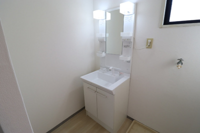 【独立洗面台】 | メゾンフェール | ※同物件・反転タイプの写真です。