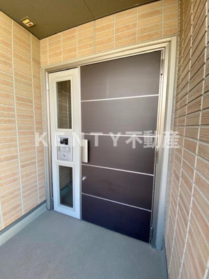 【エントランス】 | メゾン　ベルファミーユ | ゆとりのあるエントランスです