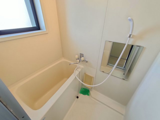 あたらしやマンションの浴室